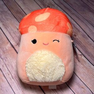 NWT 8” Squishmallow - Alba